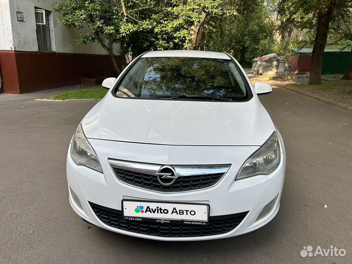 Opel Astra 1.6 AT, 2011, 200 108 км