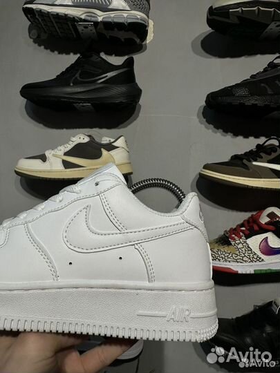 Кроссовки Nike air force 1