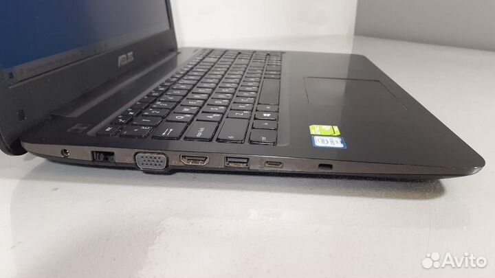 Ноутбук Asus X556UQ-DM655T