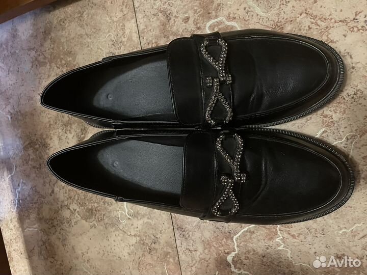 Лоферы женские