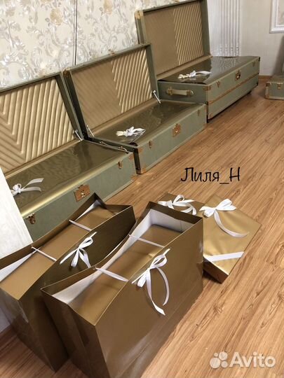 Оформление свадебных чемоданов