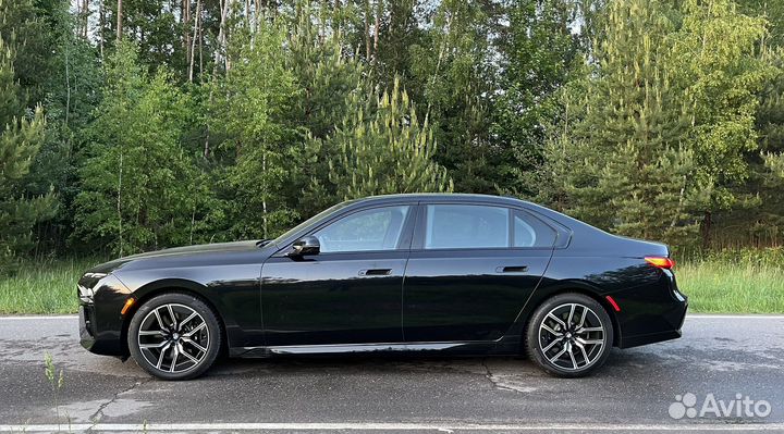 BMW 7 серия 3.0 AT, 2022, 100 км