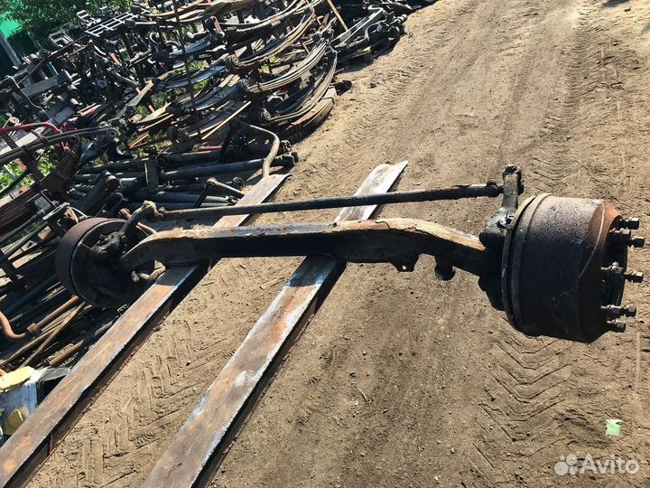 Балка подвески передняя Mercedes 814, 1996