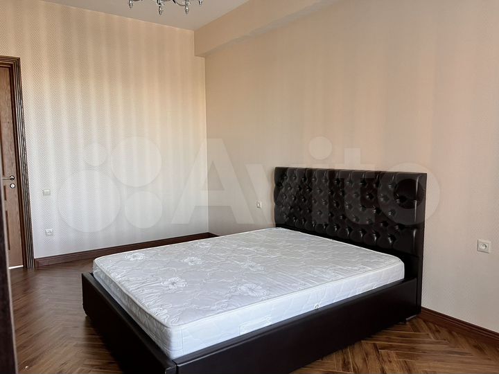 3-к. квартира, 125 м², 4/12 эт.