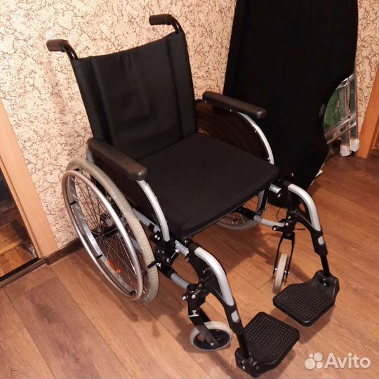 Инвалидная коляска