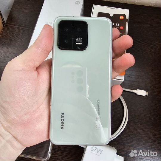 Xiaomi 13, 12/256 ГБ