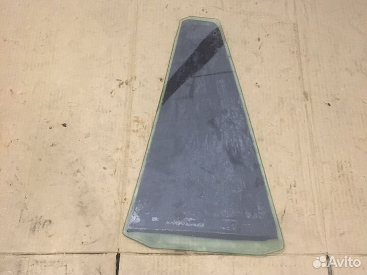 Стекло боковое Toyota RAV4 (2646)