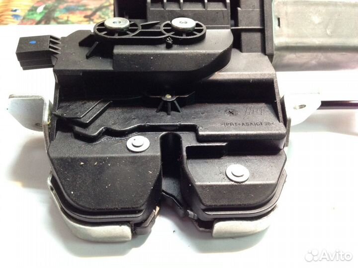 Замок багажника Мерседес 221, А2217500085