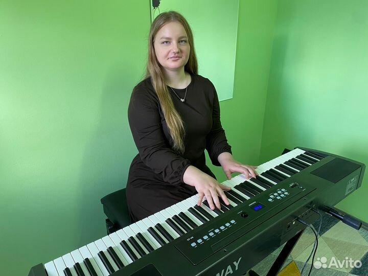 Преподаватель по фортепиано, сольфеджио, вокалу