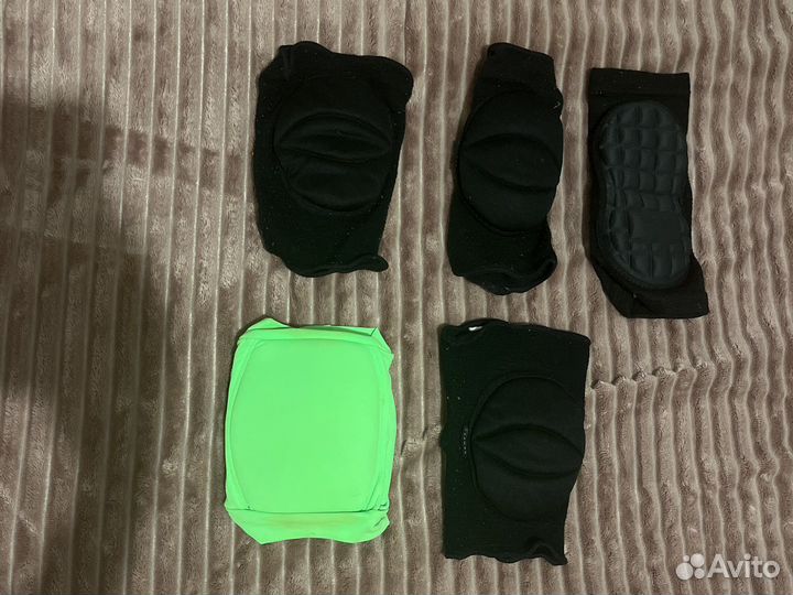 Наколенники