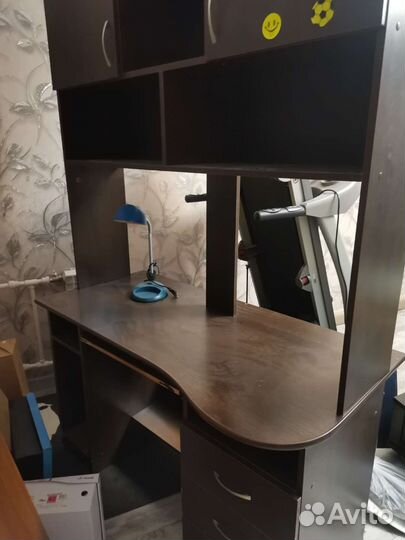 Компьютерный стол