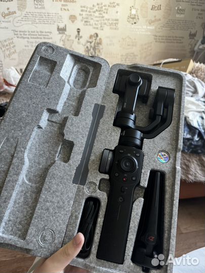 Стабилизатор для съемки Zhiyun smooth 4