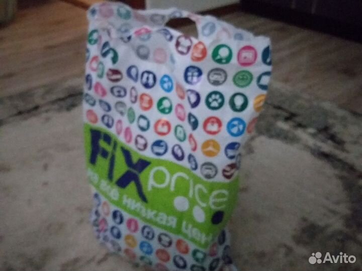 Женские вещи пакетом(шапки)