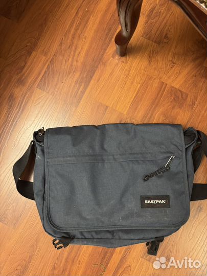 Сумка мессенджер eastpak