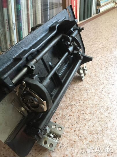 Швейная машина