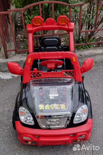 Детский электромобиль джип
