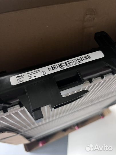 A0995003303 радиатор системы охлаждения MB