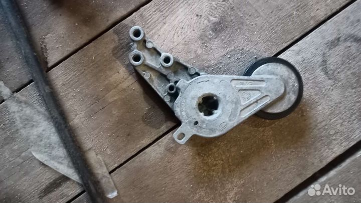 Натяжной ролик audi a4