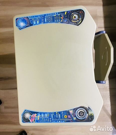 Детский стол и стул