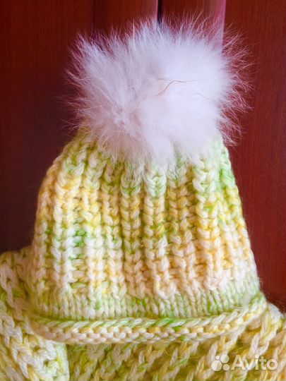 Вязаный комплект шапка и шарф