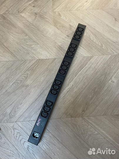 APC Basi Rack PDU блок распределения питания