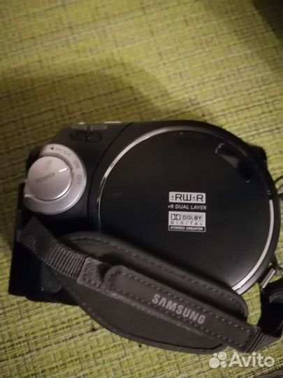 Цифровая видеокамера