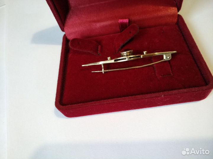 Винтажная СССР брошь из серебра с позолотой