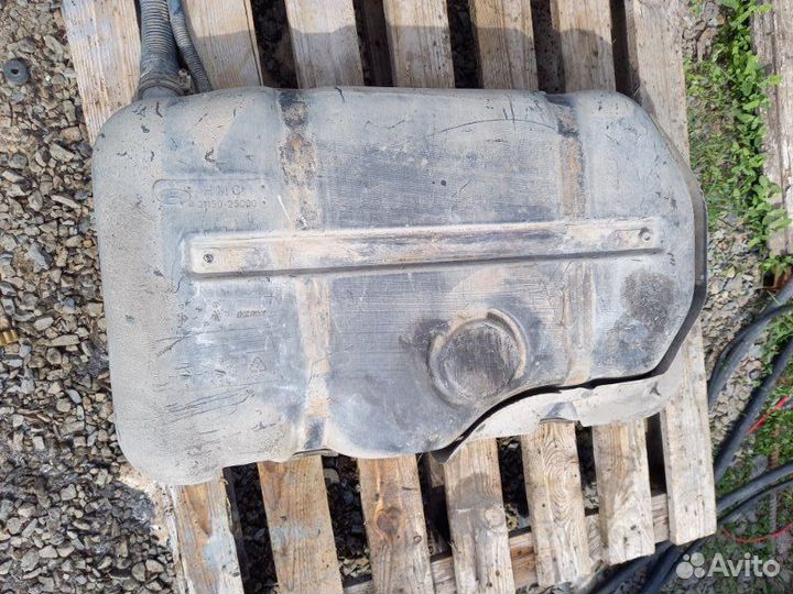 Топливный бак Hyundai Accent LC G4EC 2008