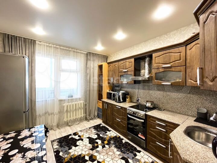 2-к. квартира, 67,8 м², 1/9 эт.