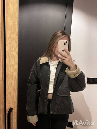 Трендовая куртка женская на весну 2025