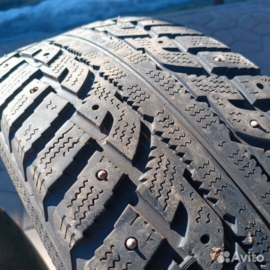 Kumho I'Zen RV Stud KC16 245/70 R16