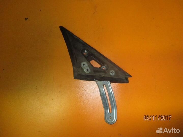 Кронштейн зеркала правый Subaru Legacy IV Легаси 4
