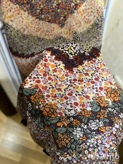 Платок шелковый с кисточками