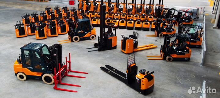 Водитель на погрузчике Ричтрак