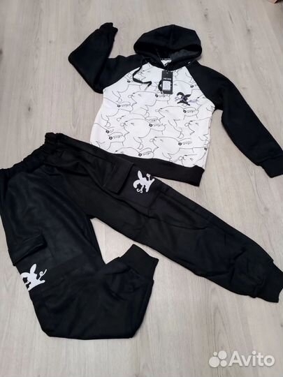 Спортивный костюм на девочку 140