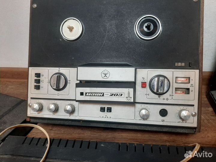 Продам магнитофон