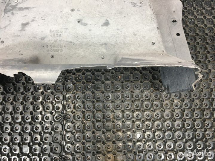 41296812 Шумоизоляция двигателя Iveco Stralis