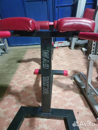 Тренажер для гиперэкстензии