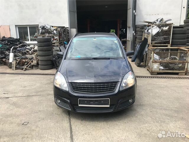 Разбор на запчасти Opel Zafira B 2005-2012