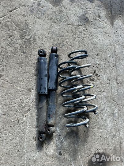 Daewoo matiz задние стойки