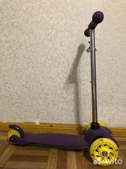 Самокат новый детский с подсветкой