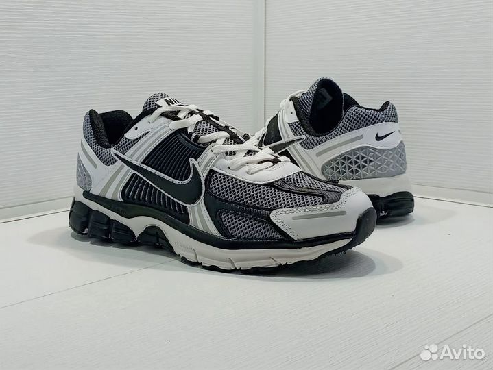 Кроссовки Nike Zoom Vomero 5