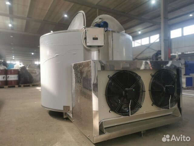 Охладитель молока вертикального типа