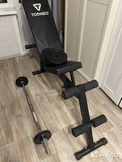 Скамья для жима и штанга с блинами