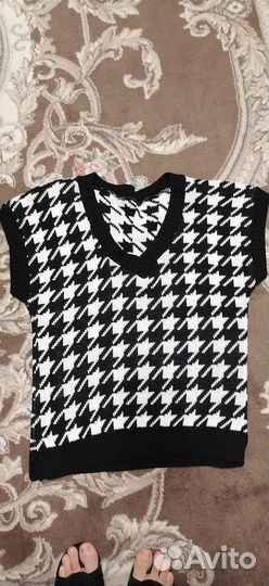 Безрукавка женская