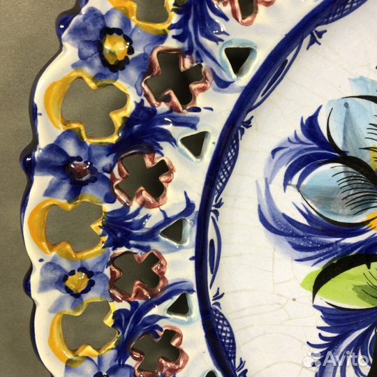 Фаянсовое антикварное блюдо середина XX века