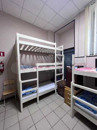 Комната 20 м² в 4-к., 1/4 эт.