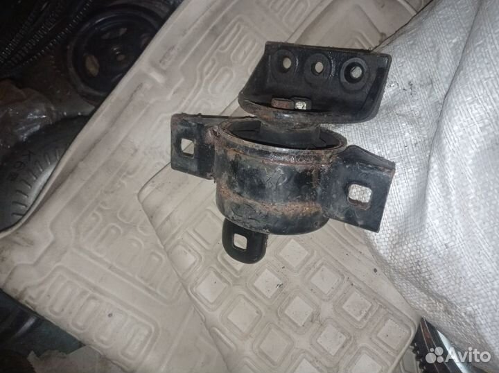 Подушка двигателя шевроле авео т 250