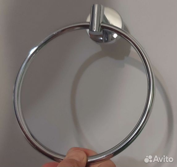 Полотенцедержатель