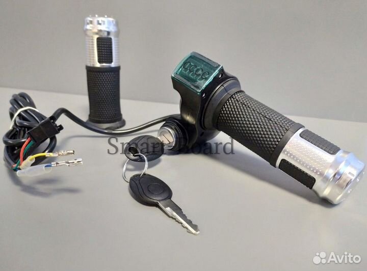 Ручка газа с замком зажигания для электросамоката